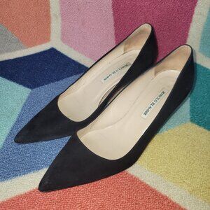 Manolo Blahnik Black Suede Pointed Toe Kitten Heel Pumps